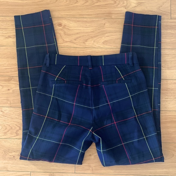 Cute plaid pants, GAP, size 0 - Picture 3 of 4